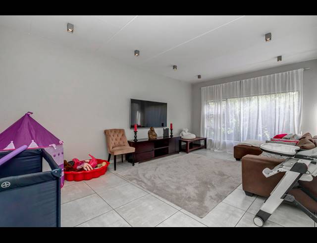 4 BEDROOM CLUSTER TO LET IN CRAIGAVON